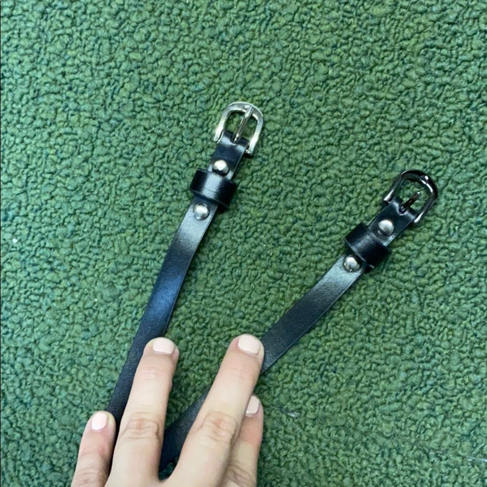One size small skinny black belt